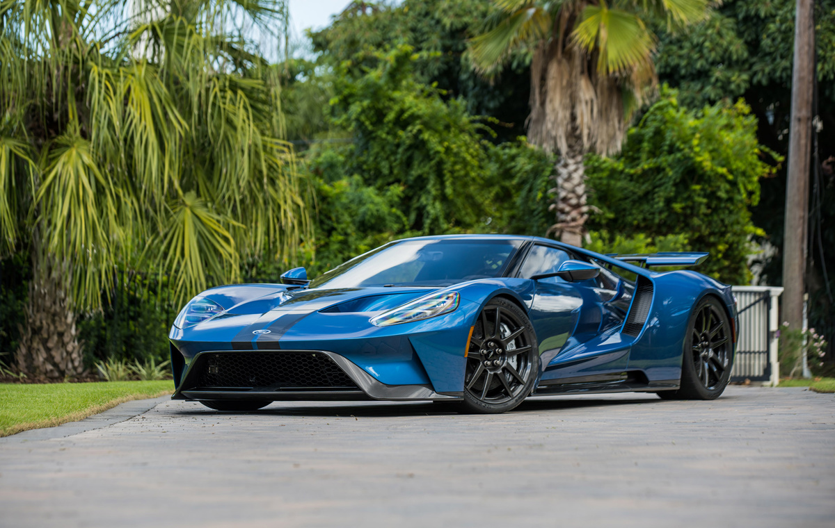 Liquid Blue Tri-Coat with Carbon Fiber Stripes 2019 Ford GT Lightweight available at RM Sotheby’s Arizona Live Auction 2021
